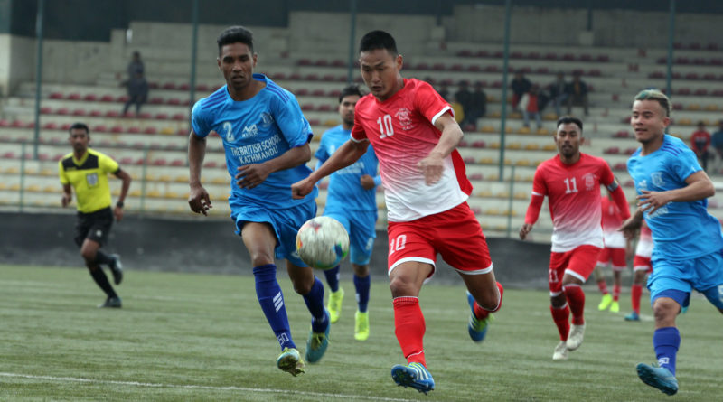 १३ फागुन २०७६: सातदोबाटोस्थित एन्फा कम्प्लेक्स मैदानमा आज बी डिभिजन लिगको दोस्रो खेल झम्सिखेल युथ क्लब र रानीपोखरी कर्नर टिमबिच भएको थियो ।