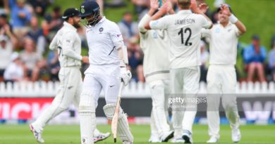 पहिलो टेस्टमा भारत १० विकेटले पराजित