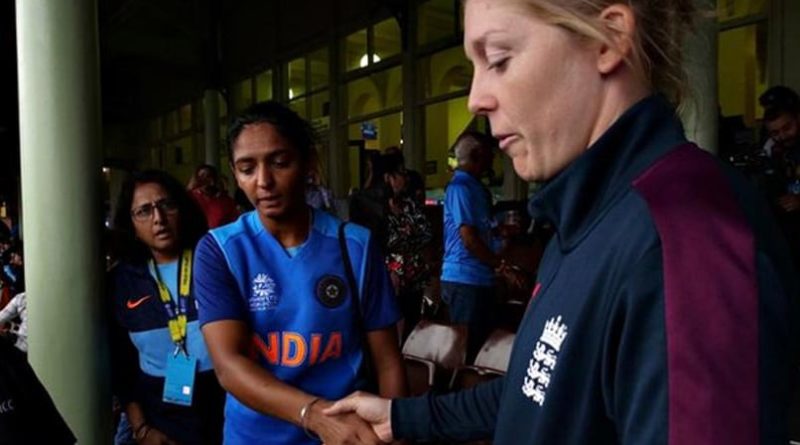 भारतीय महिला टोलि टी-२० विश्वकपको फाइनलमा