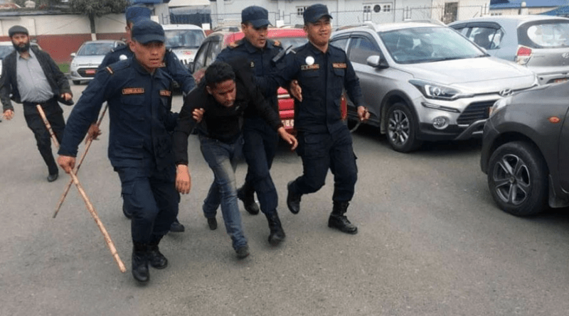 नेकपा अध्यक्ष प्रचण्डमाथि जुत्ता प्रहार, युवक पक्राउ