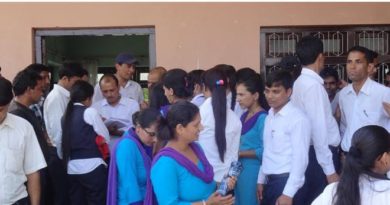 १५ जेठ २०७७ काठमाडौँ : कोराेनाको अग्रपङ्क्तिमा बस्ने सबै राष्ट्रसेवकको निम्ति एक लाखसम्मको कोराेनाको बीमा निशुल्क गरिएकाे छ ।